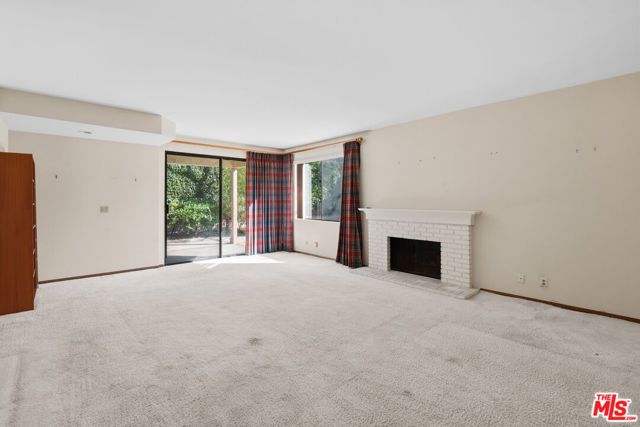 5722 Hempstead Drive, Agoura Hills, CA 91301