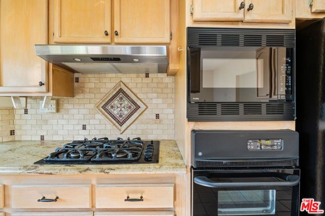 5722 Hempstead Drive, Agoura Hills, CA 91301