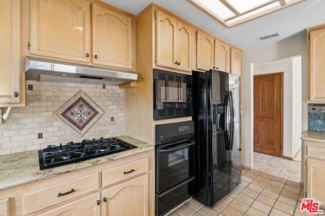 5722 Hempstead Drive, Agoura Hills, CA 91301