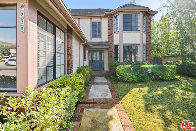 5722 Hempstead Drive, Agoura Hills, CA 91301