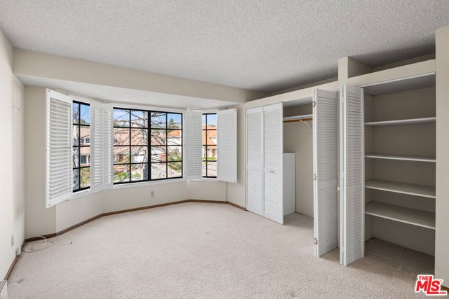 5722 Hempstead Drive, Agoura Hills, CA 91301