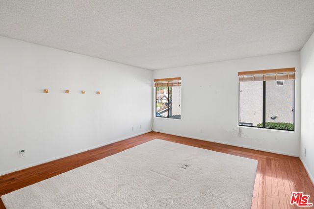 5722 Hempstead Drive, Agoura Hills, CA 91301