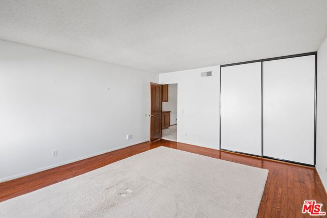 5722 Hempstead Drive, Agoura Hills, CA 91301