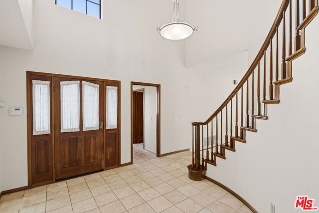 5722 Hempstead Drive, Agoura Hills, CA 91301