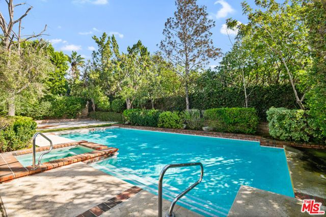 5722 Hempstead Drive, Agoura Hills, CA 91301