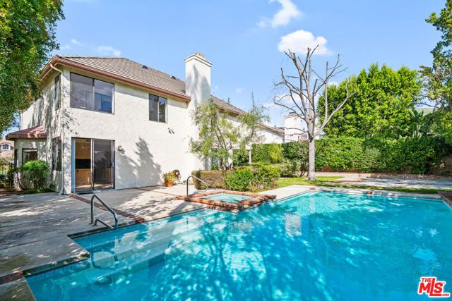 5722 Hempstead Drive, Agoura Hills, CA 91301