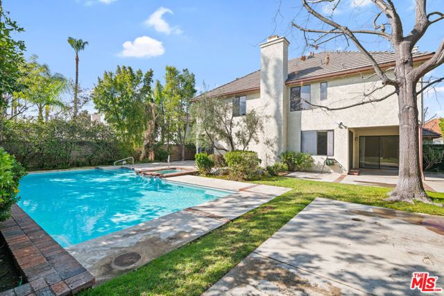 5722 Hempstead Drive, Agoura Hills, CA 91301