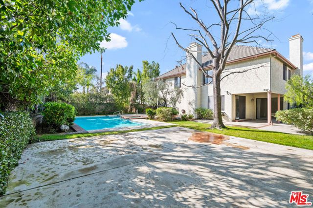 5722 Hempstead Drive, Agoura Hills, CA 91301