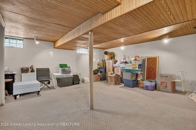 719 Poxson Avenue, Lansing, MI 48910