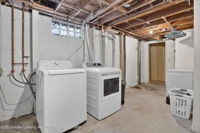 719 Poxson Avenue, Lansing, MI 48910
