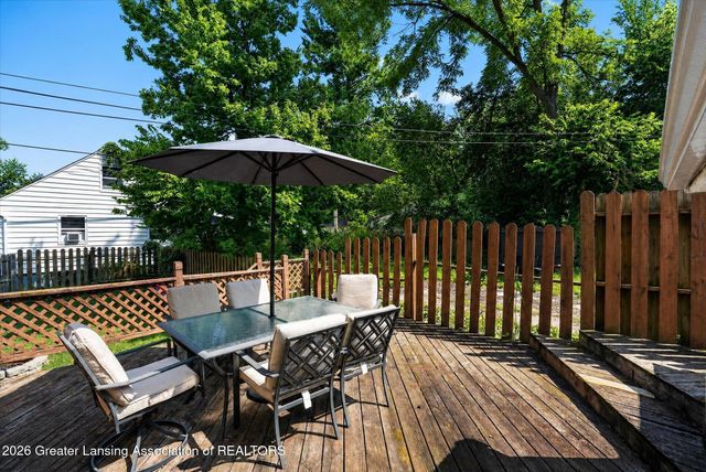 719 Poxson Avenue, Lansing, MI 48910
