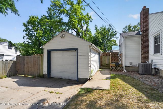 719 Poxson Avenue, Lansing, MI 48910