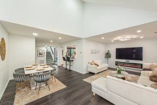 1 Yacenda Dr B, Parsippany-troy Hills Twp., NJ 07950