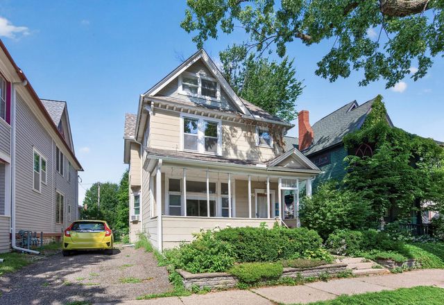 95 Victoria Street N, Saint Paul, MN 55104