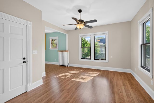 95 Victoria Street N, Saint Paul, MN 55104
