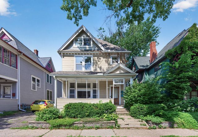 95 Victoria Street N, Saint Paul, MN 55104