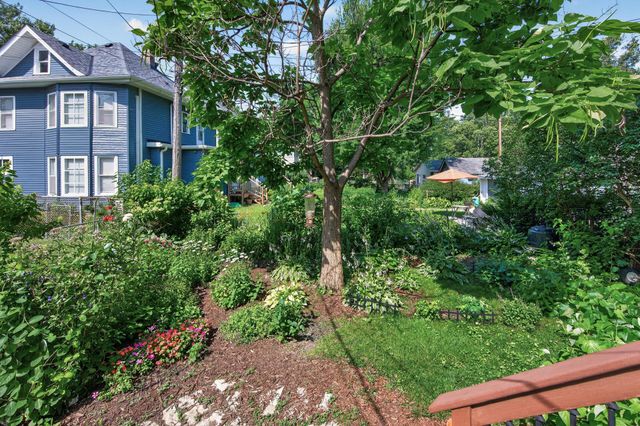 95 Victoria Street N, Saint Paul, MN 55104