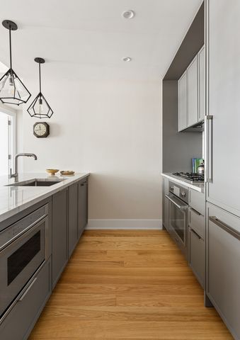 218 W 103rd St Apt 9D, New York City, NY 10025