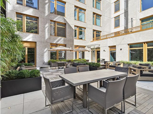 218 W 103rd St Apt 9D, New York City, NY 10025
