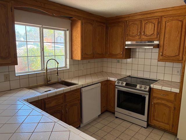 870 Leigh Avenue, San Jose, CA 95128