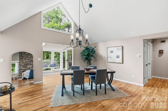 16 Canterbury Drive, Arden, NC 28704