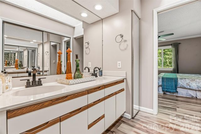 16 Canterbury Drive, Arden, NC 28704