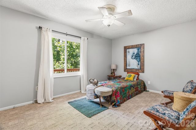 16 Canterbury Drive, Arden, NC 28704