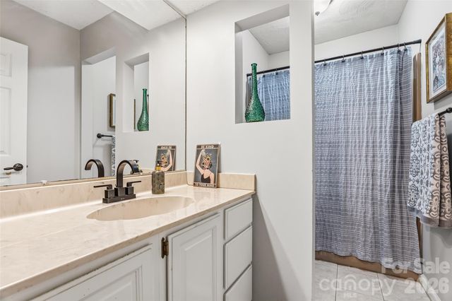 16 Canterbury Drive, Arden, NC 28704
