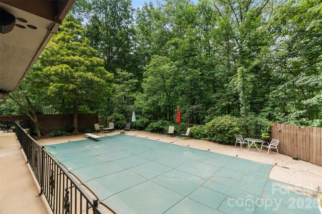 16 Canterbury Drive, Arden, NC 28704