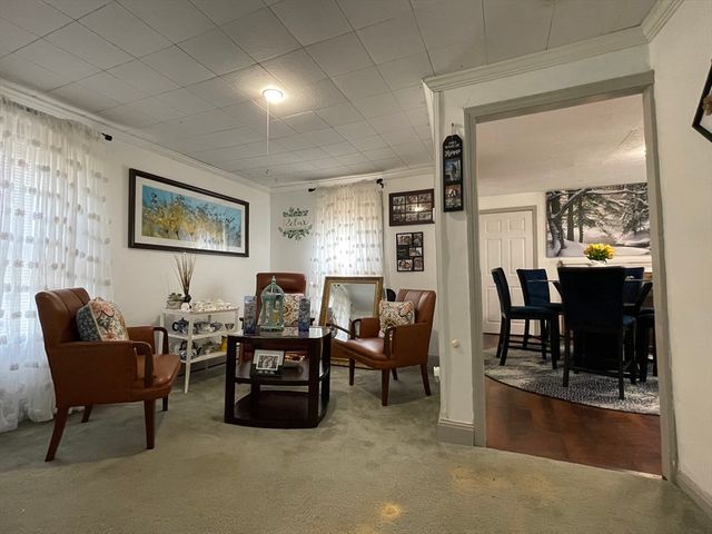 42 E Main St, Webster, MA 01570