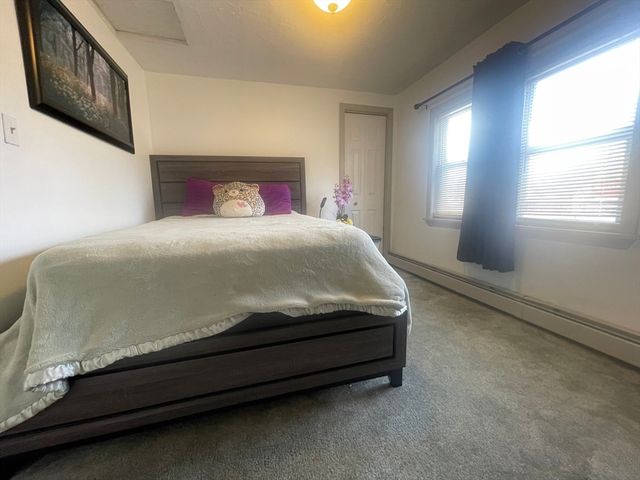 42 E Main St, Webster, MA 01570
