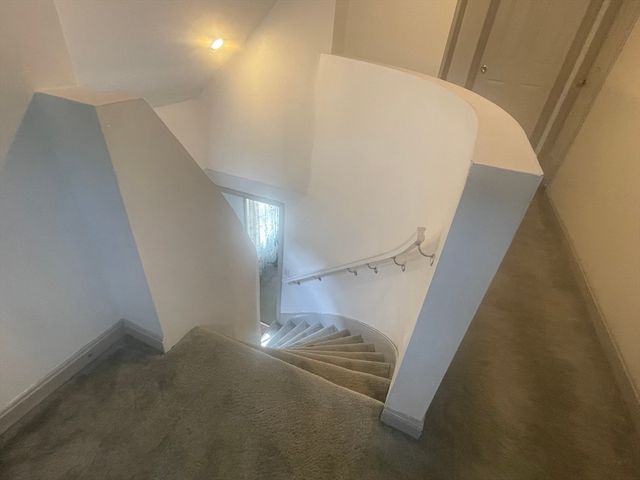 42 E Main St, Webster, MA 01570