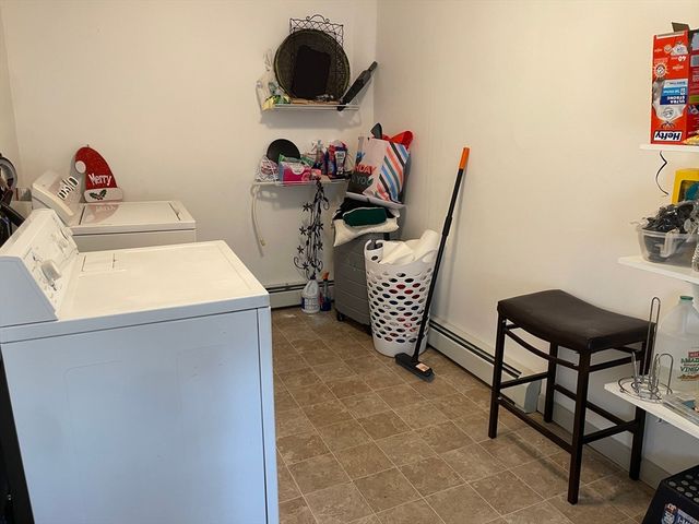42 E Main St, Webster, MA 01570