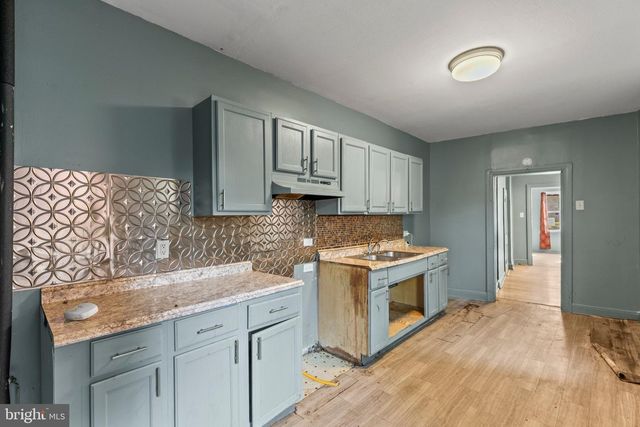 518 S QUEEN ST, York, PA 17403