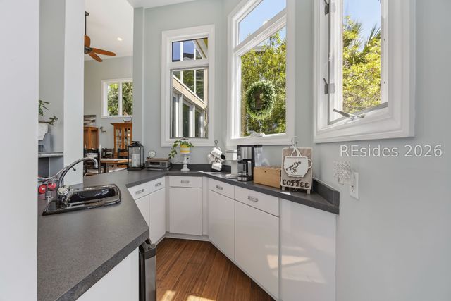 1 Sailwing Ln, Hilton Head Island, SC 29926