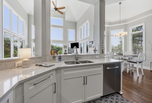 1 Sailwing Ln, Hilton Head Island, SC 29926