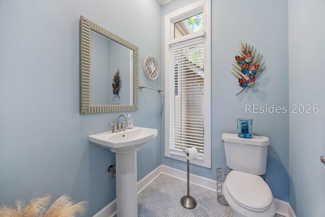 1 Sailwing Ln, Hilton Head Island, SC 29926