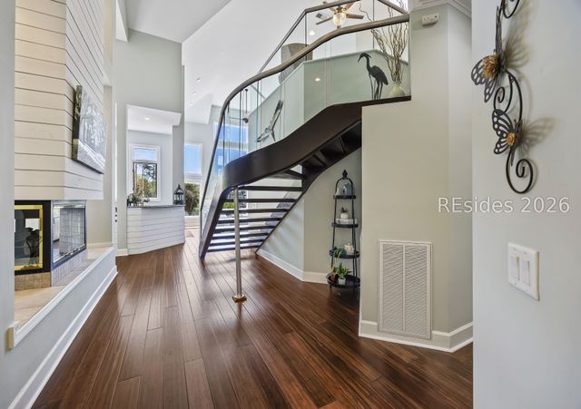 1 Sailwing Ln, Hilton Head Island, SC 29926