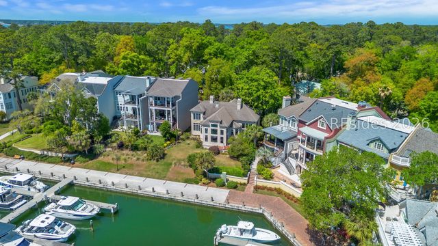 1 Sailwing Ln, Hilton Head Island, SC 29926