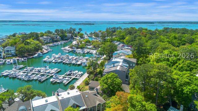 1 Sailwing Ln, Hilton Head Island, SC 29926