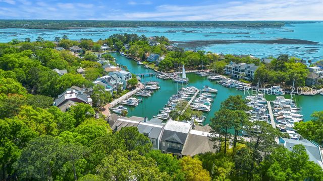 1 Sailwing Ln, Hilton Head Island, SC 29926