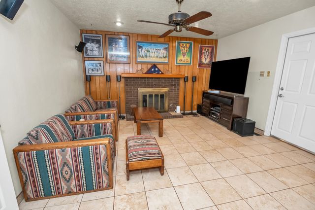 1505 Willys Knight Drive NE, Albuquerque, NM 87112