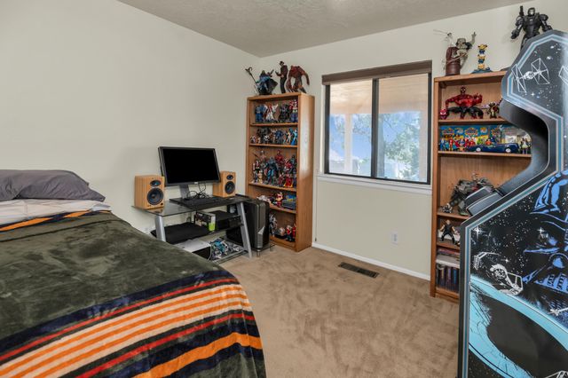 1505 Willys Knight Drive NE, Albuquerque, NM 87112