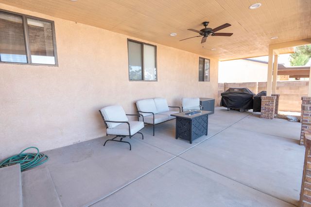 1505 Willys Knight Drive NE, Albuquerque, NM 87112