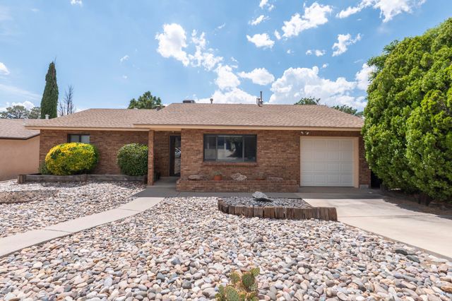 1505 Willys Knight Drive NE, Albuquerque, NM 87112