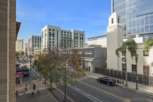 325 7Th Ave 211, San Diego, CA 92101