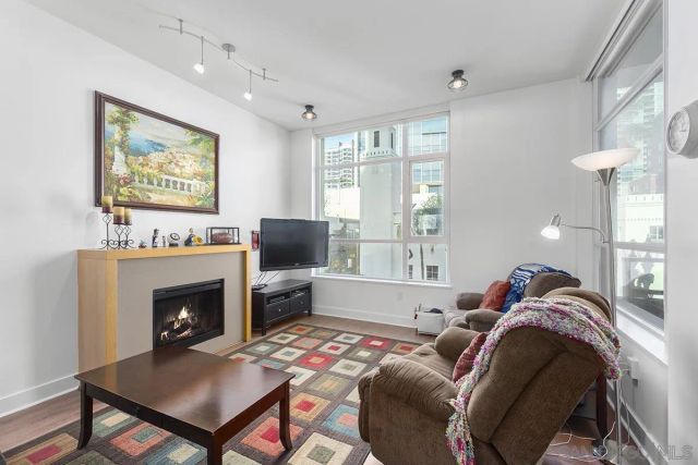 325 7Th Ave 211, San Diego, CA 92101