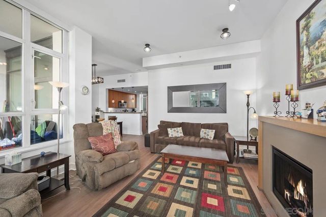 325 7Th Ave 211, San Diego, CA 92101