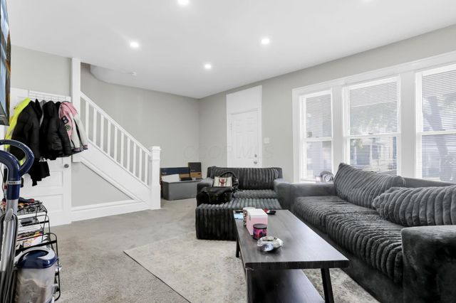 53 N Warren Avenue, Columbus, OH 43204