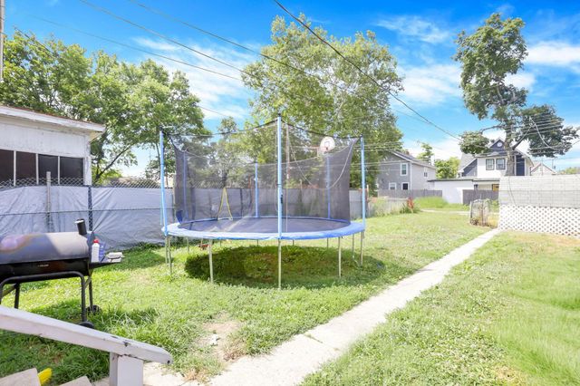 53 N Warren Avenue, Columbus, OH 43204